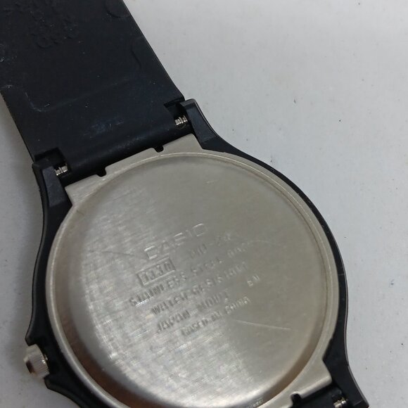 Casio MQ24 Unisex 33mm White Dial Japanese Quartz Resin Watch - Picture 9 of 11